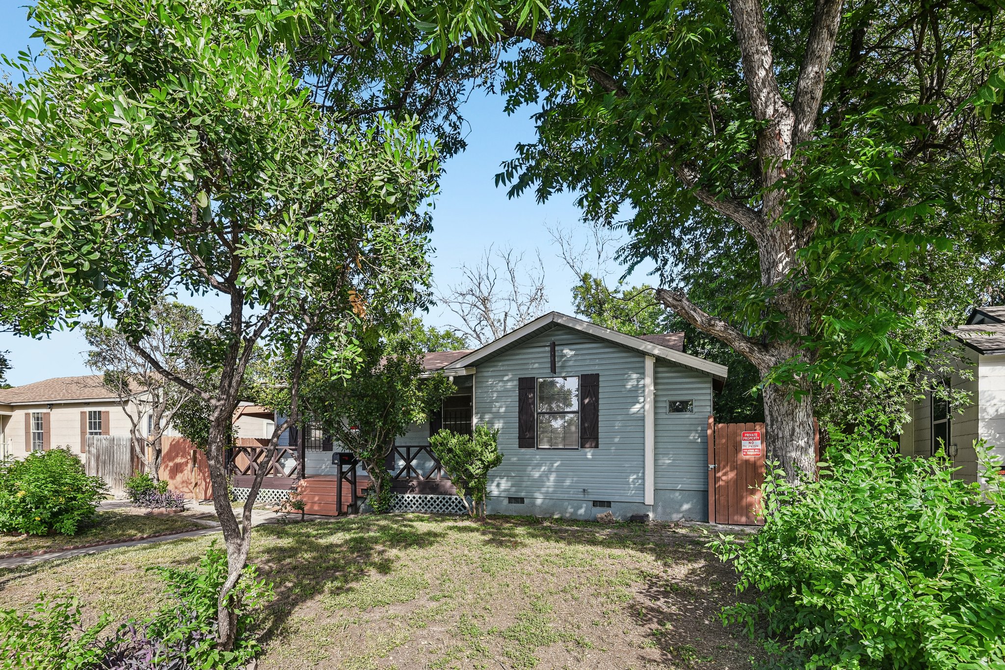 Rollins Ave-S3006-002.jpg