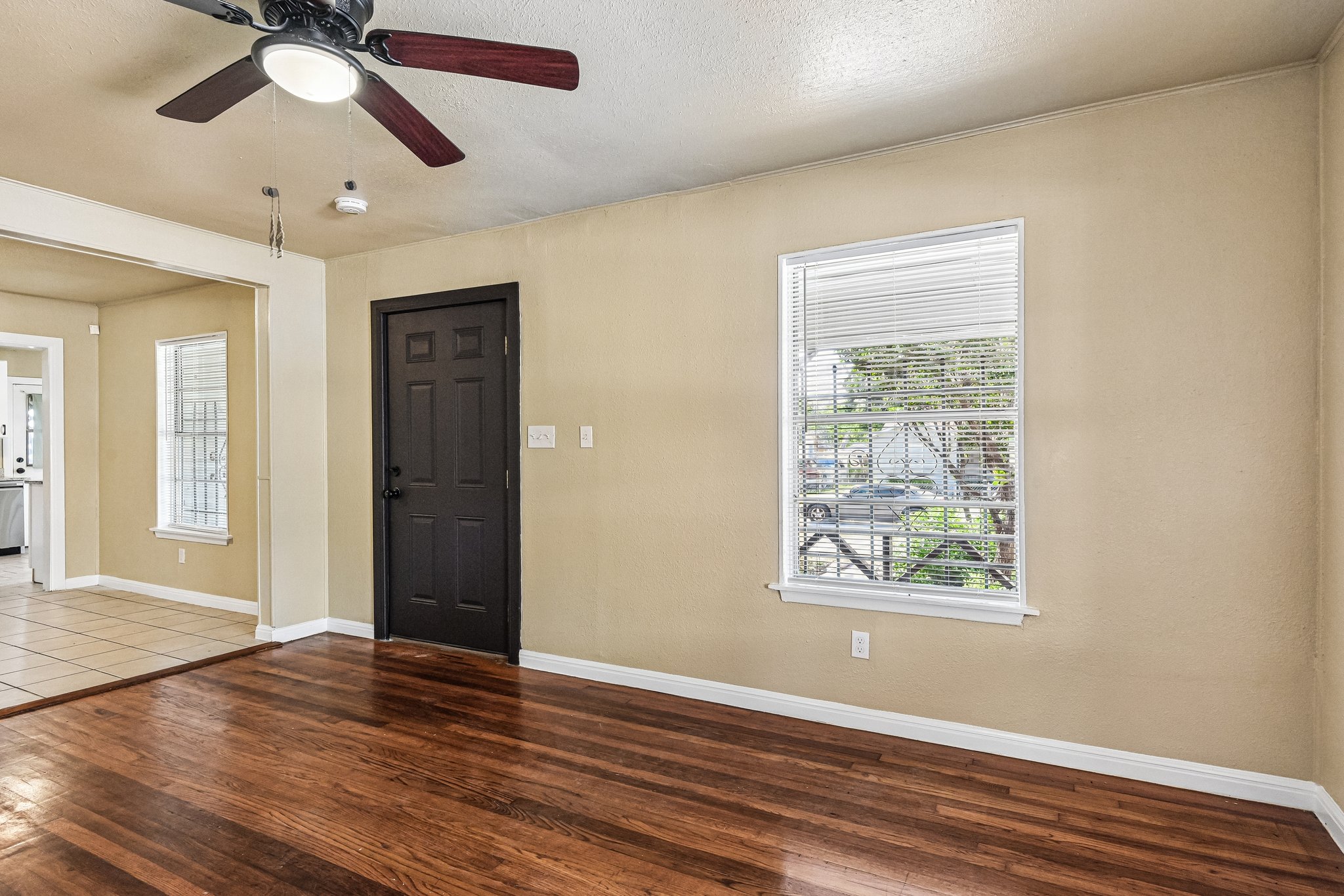Rollins Ave-S3006-006.jpg