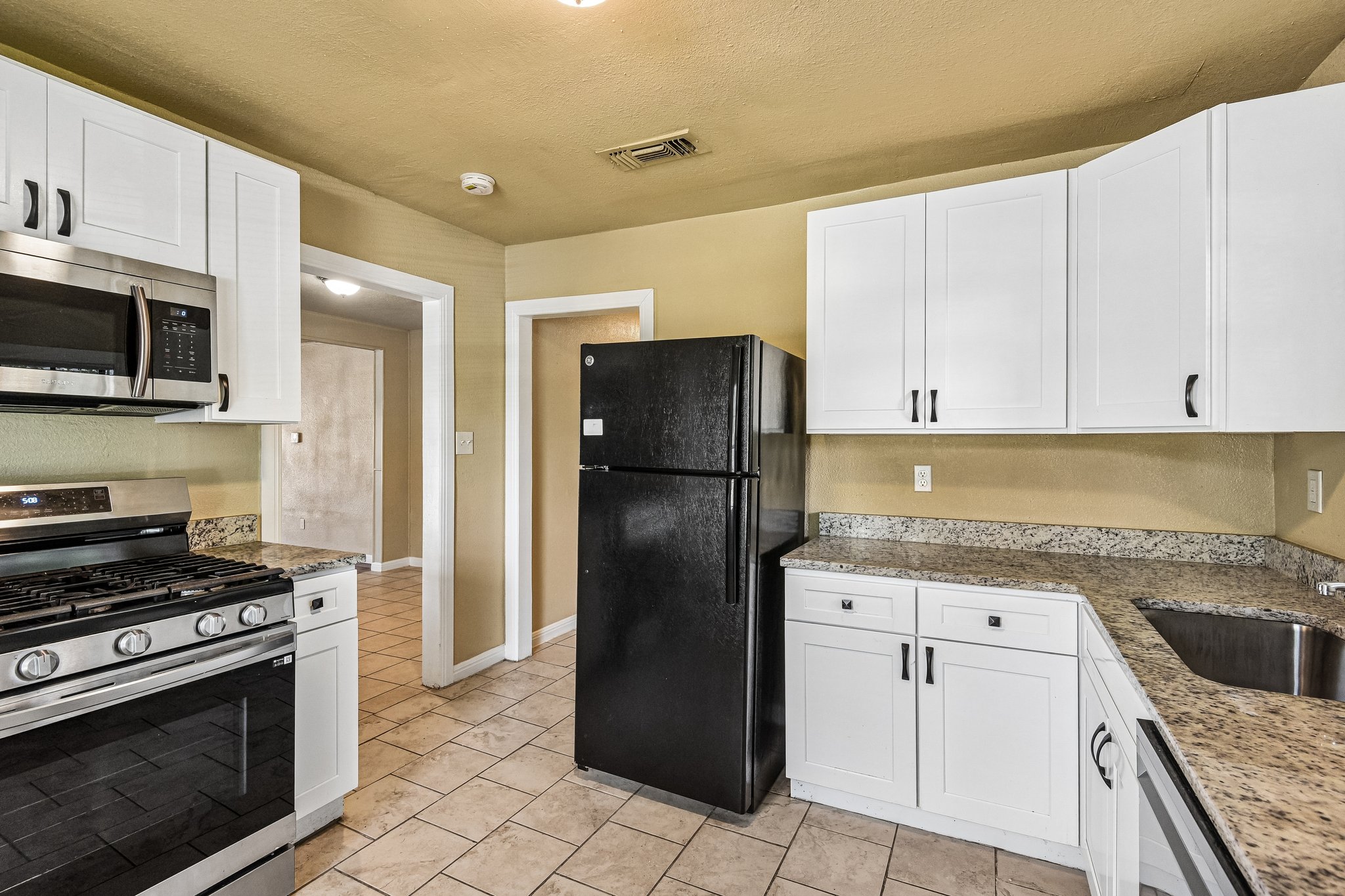 Rollins Ave-S3006-012.jpg