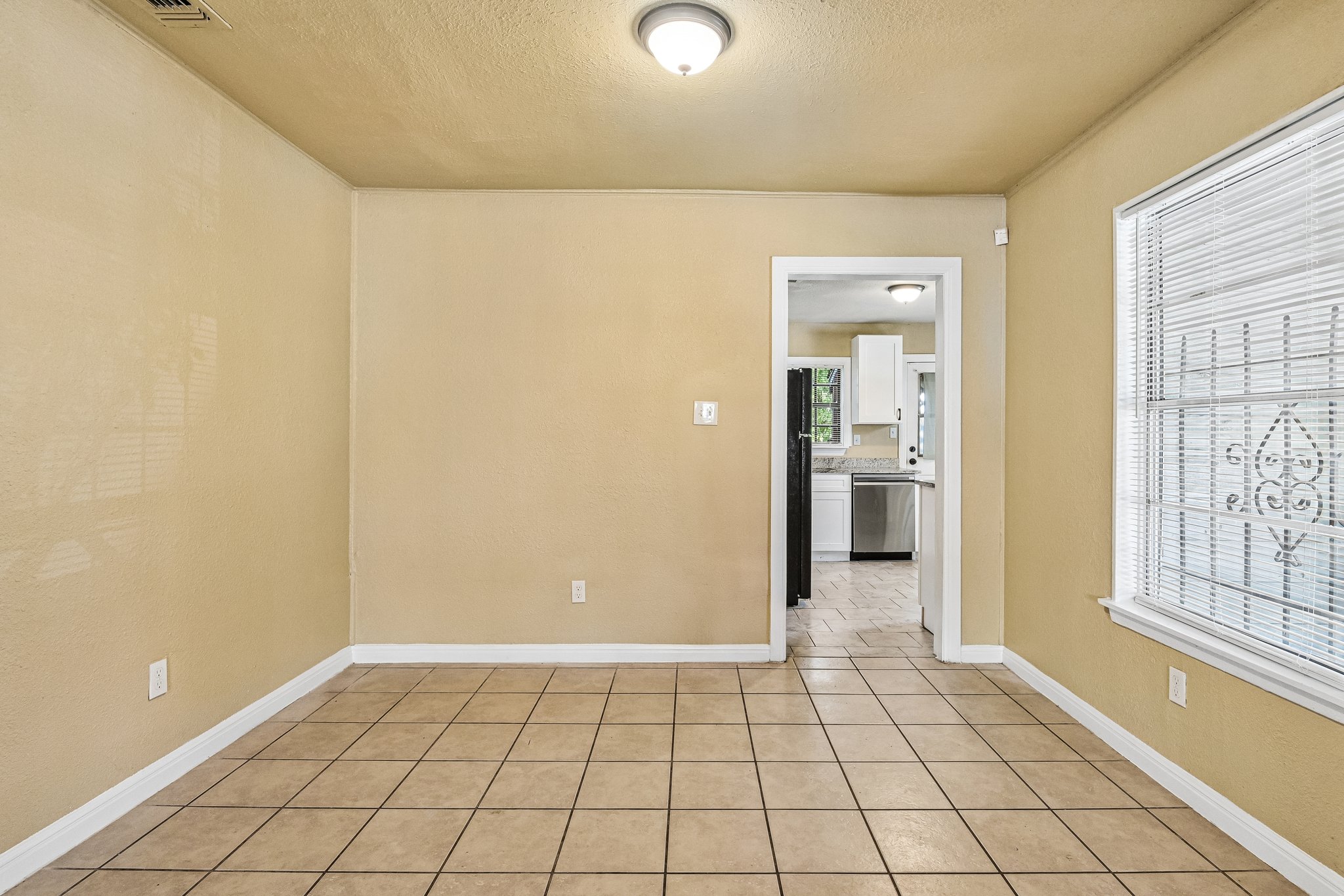 Rollins Ave-S3006-021.jpg