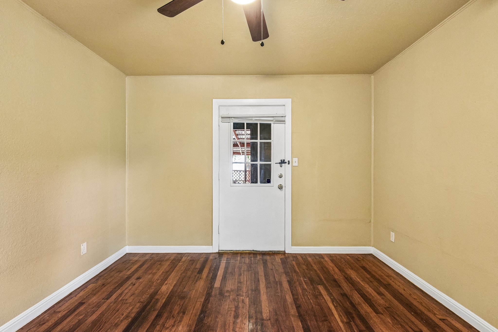 Rollins Ave-S3006-027.jpg