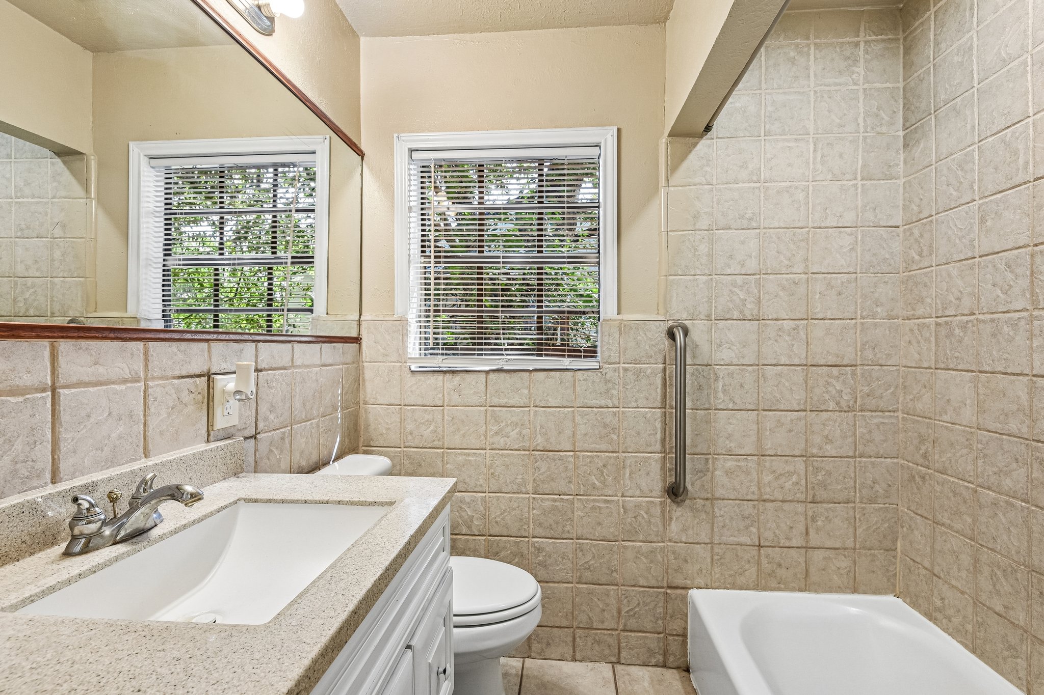 Rollins Ave-S3006-028.jpg