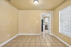 Rollins Ave-S3006-021.jpg