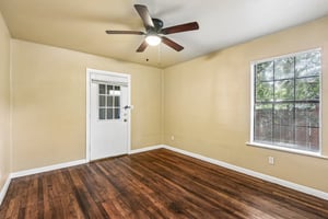 Rollins Ave-S3006-025.jpg