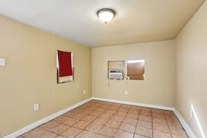 Rollins Ave-S3006-040.jpg