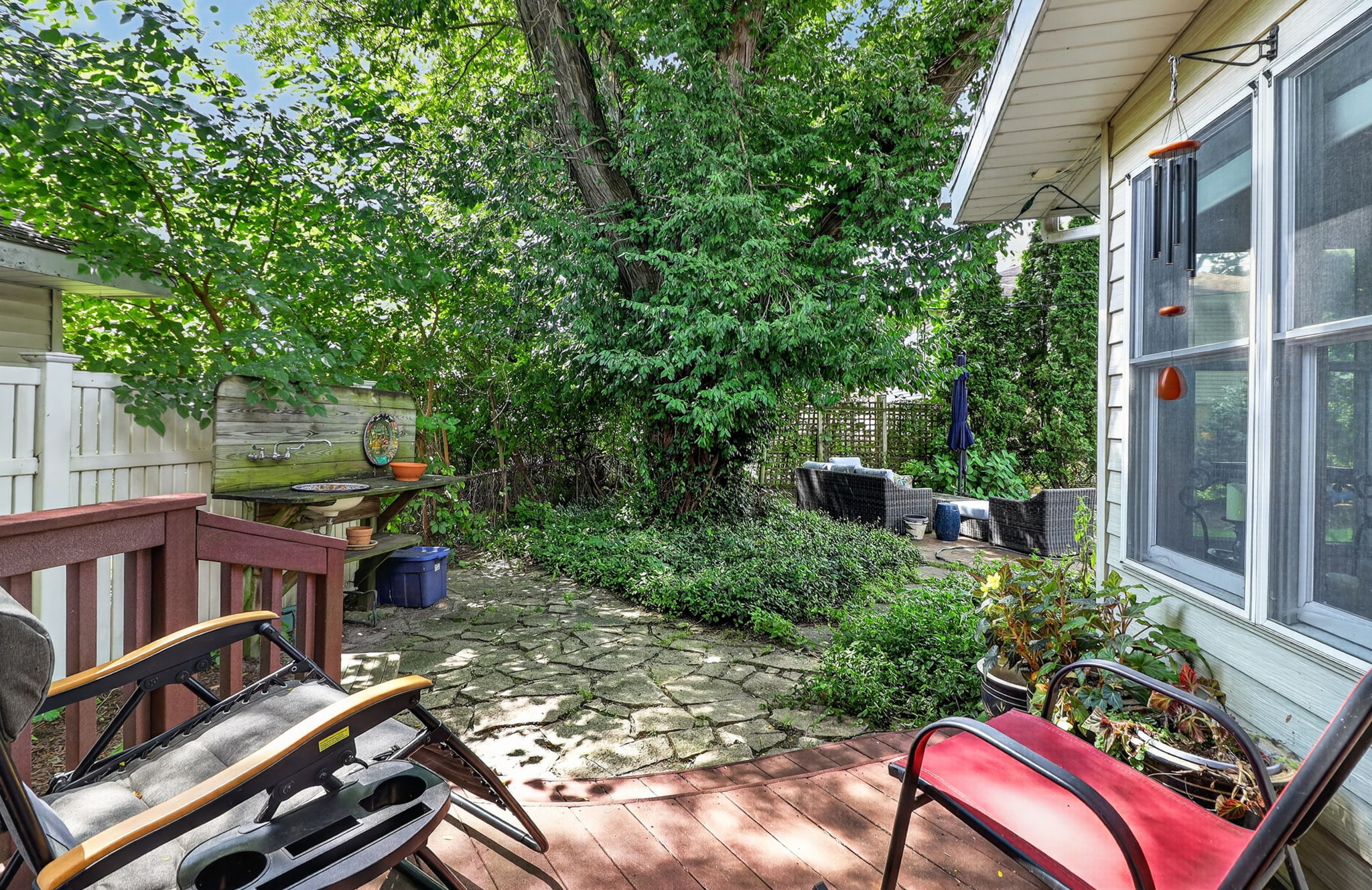  Photo 25
