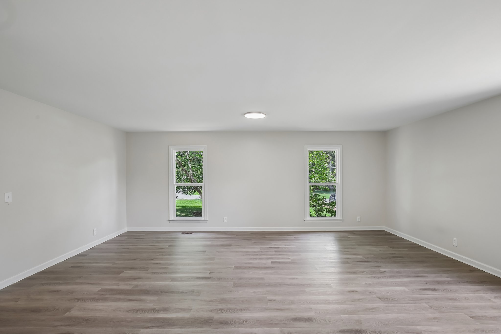 Shawnee Dr-S1407-037.jpg