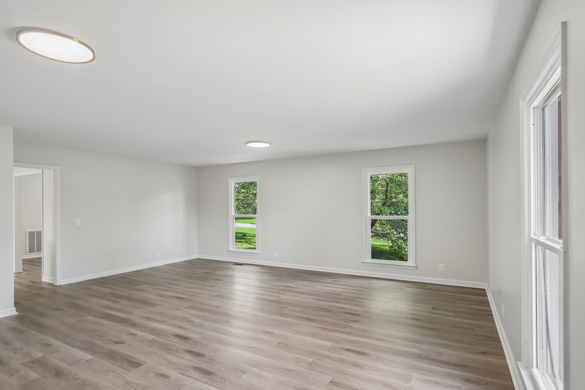 Shawnee Dr-S1407-038.jpg