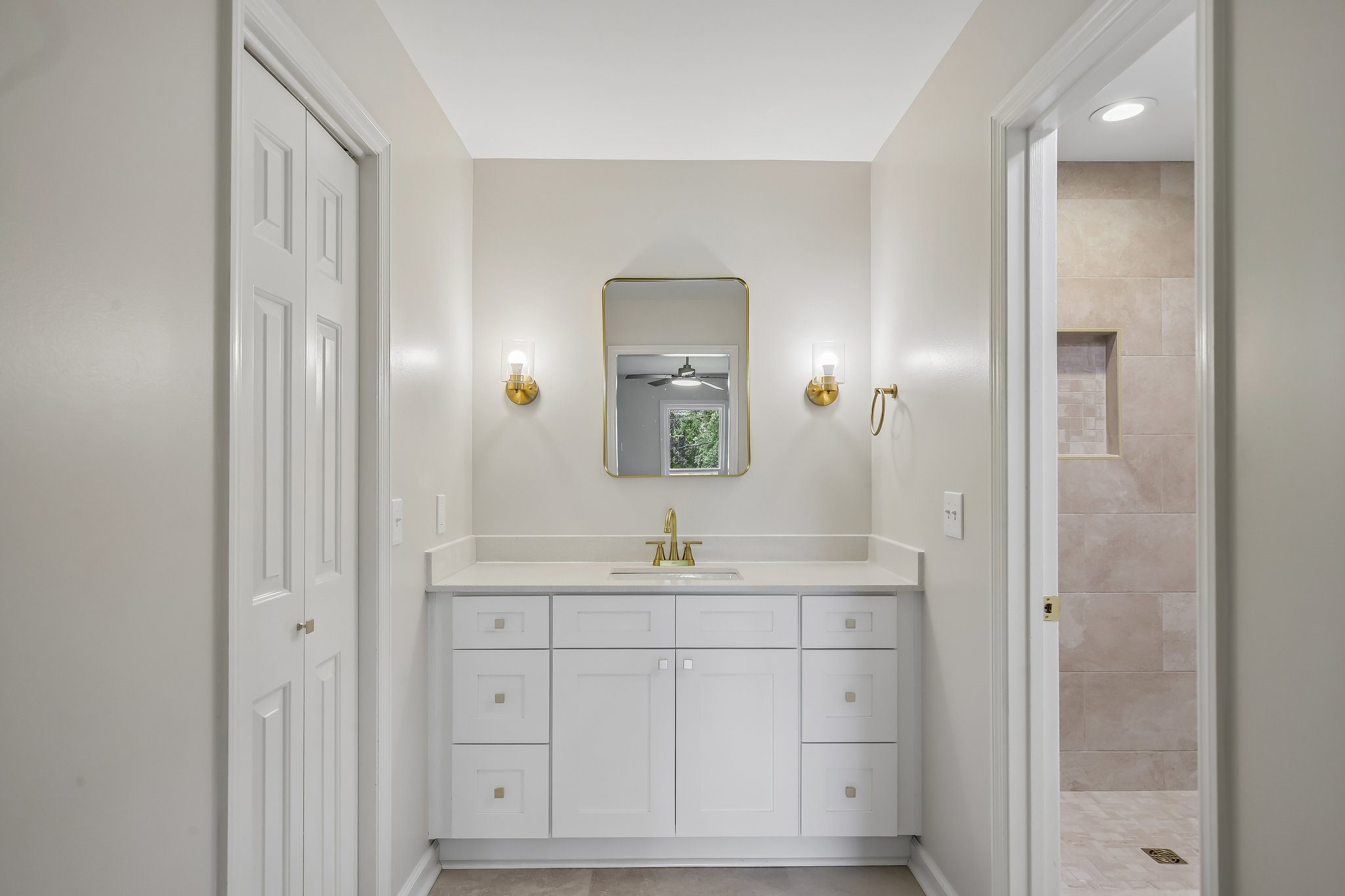 Shawnee Dr-S1407-053.jpg