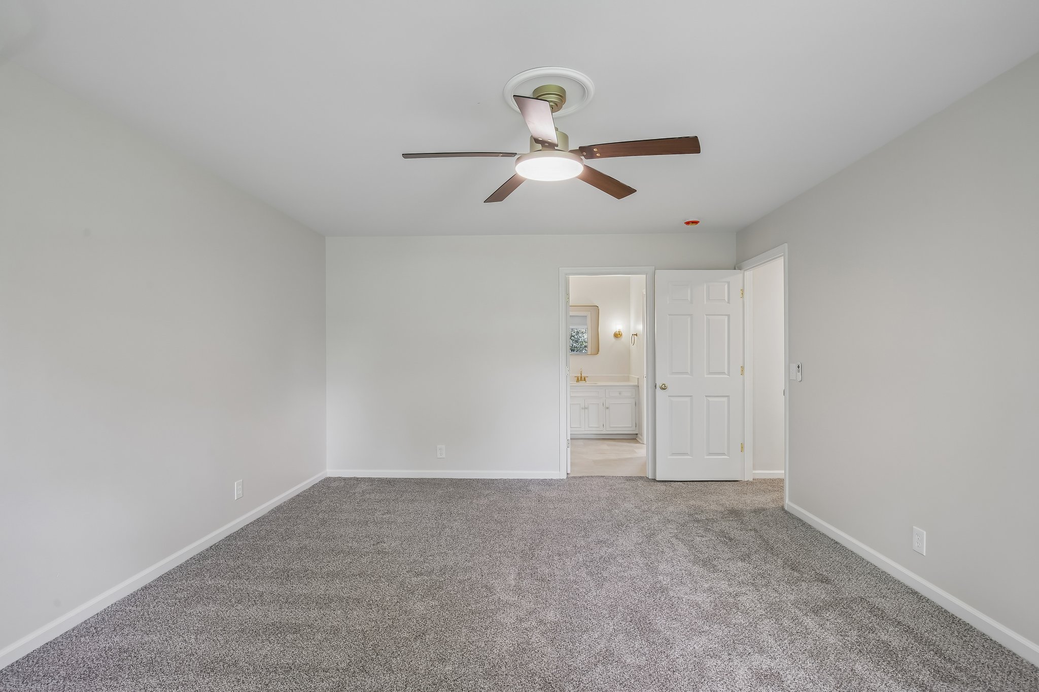 Shawnee Dr-S1407-064.jpg