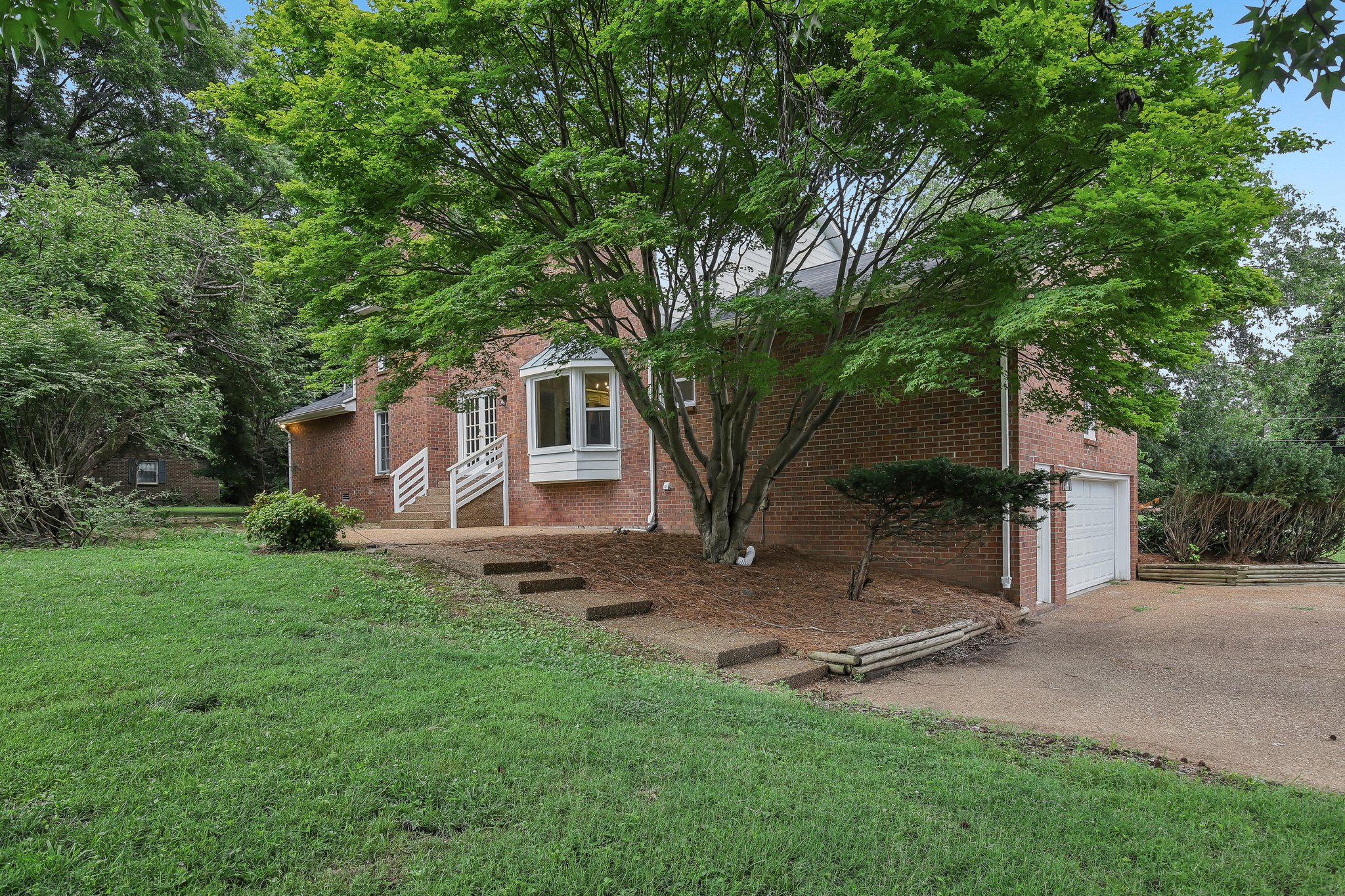 Shawnee Dr-S1407-089.jpg
