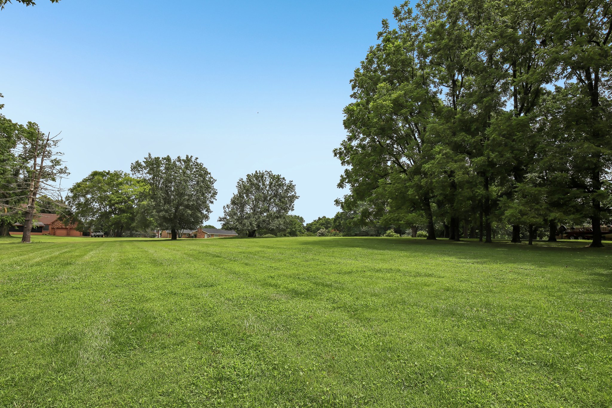 Shawnee Dr-S1407-094.jpg