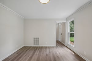 Shawnee Dr-S1407-025.jpg