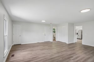 Shawnee Dr-S1407-040.jpg