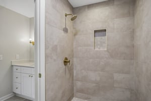 Shawnee Dr-S1407-056.jpg