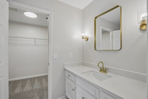 Shawnee Dr-S1407-072.jpg