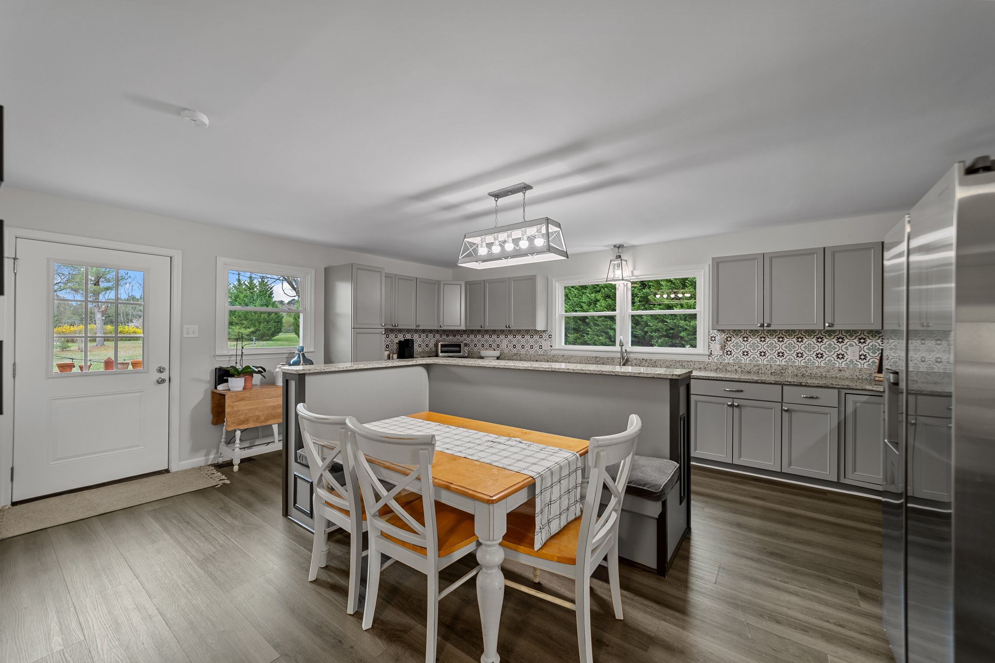 Kitchen/Breakfast Area