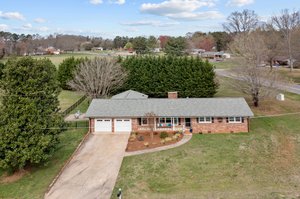 106 Southwood Drive