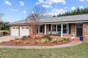 106 Southwood Drive
