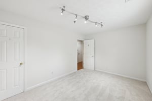 Weatherstone Square Dr-1505-020.jpg