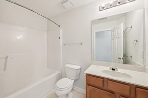 Weatherstone Square Dr-1505-030.jpg