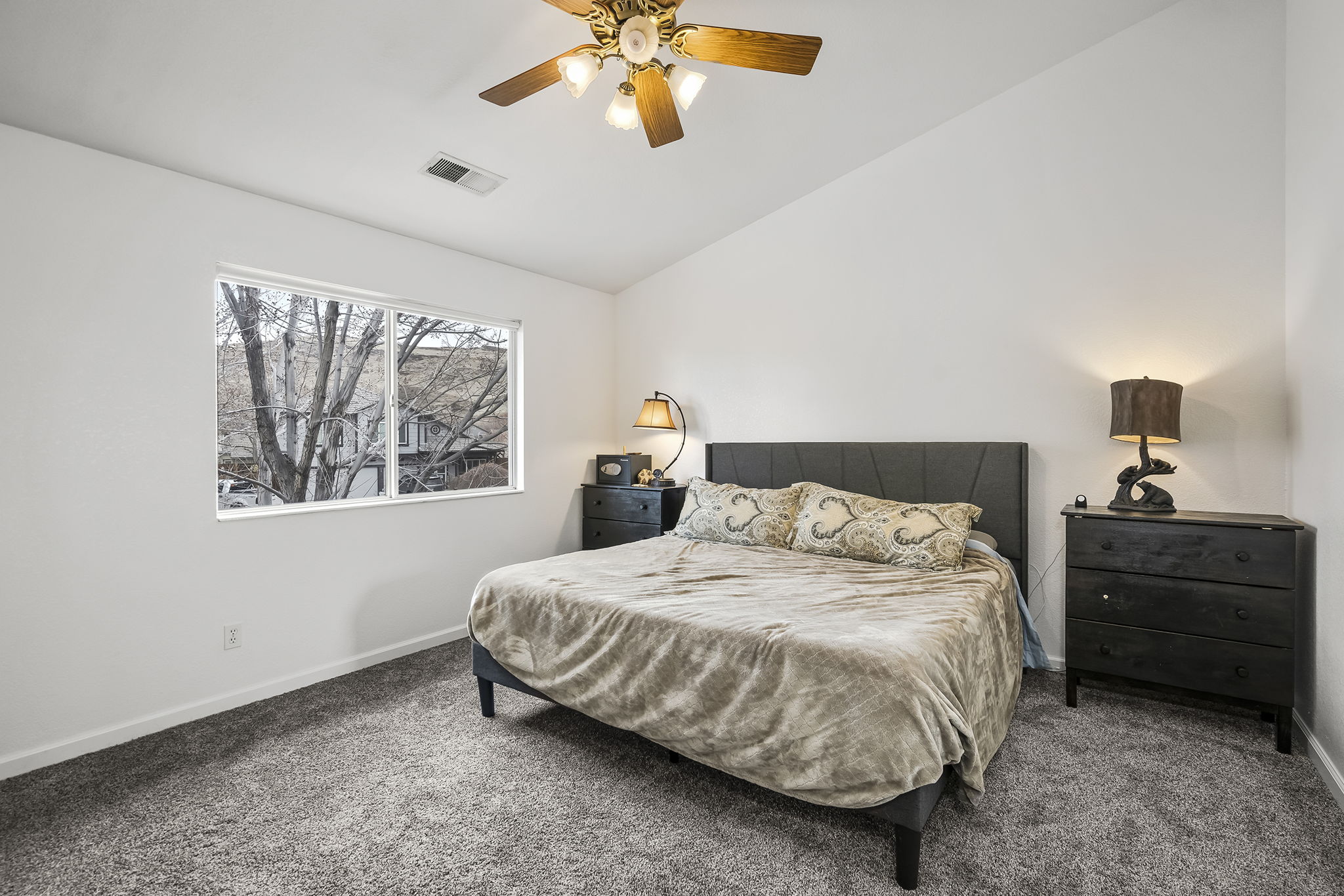 1060 Country Ridge Drive, Sparks, NV. 89434 | In1View Media