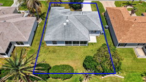 Aerial Rear Elevation and PRIVACY Landscaping with Property Lines