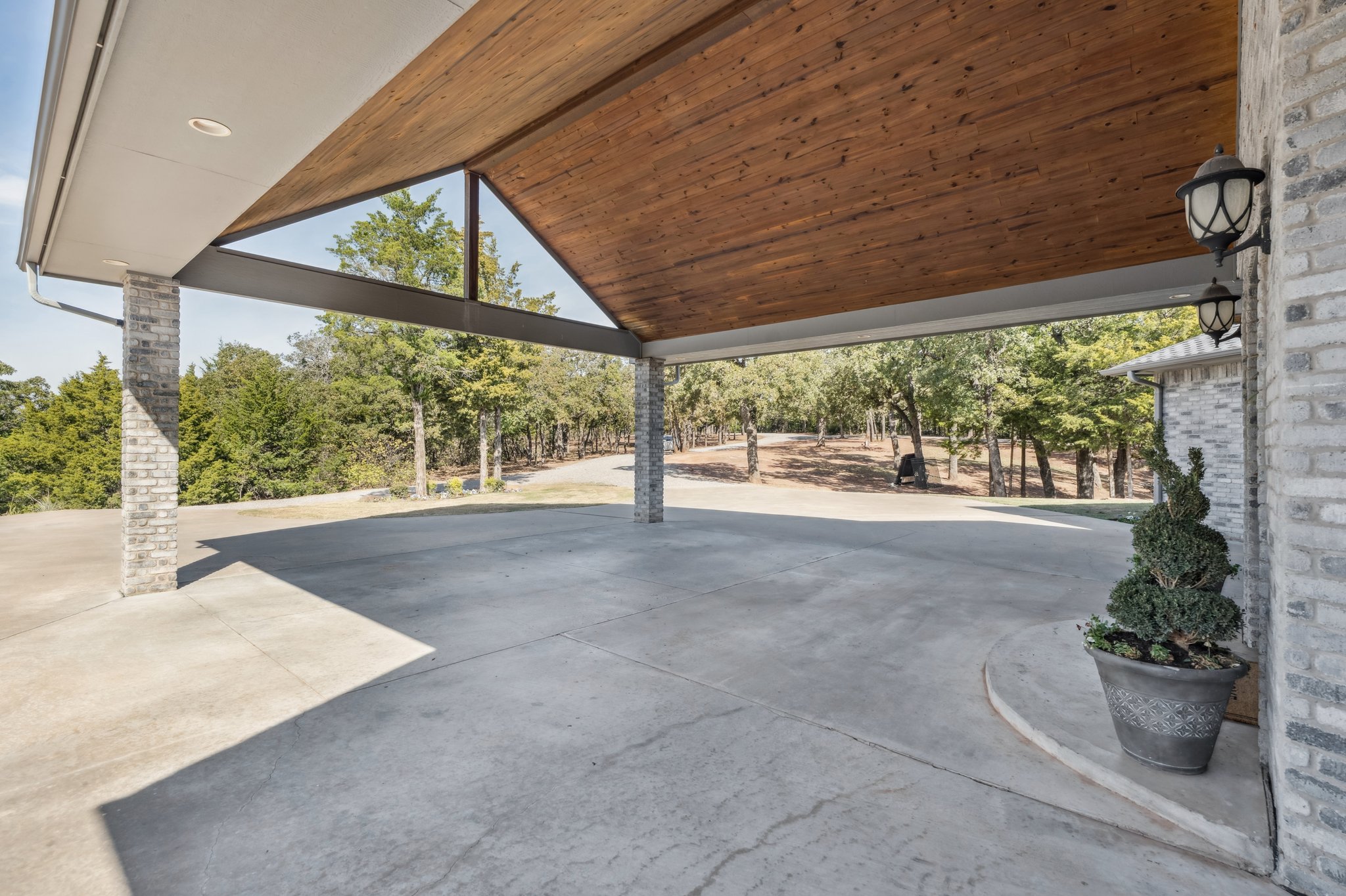 10600 E Covell Rd_006 (2).jpg