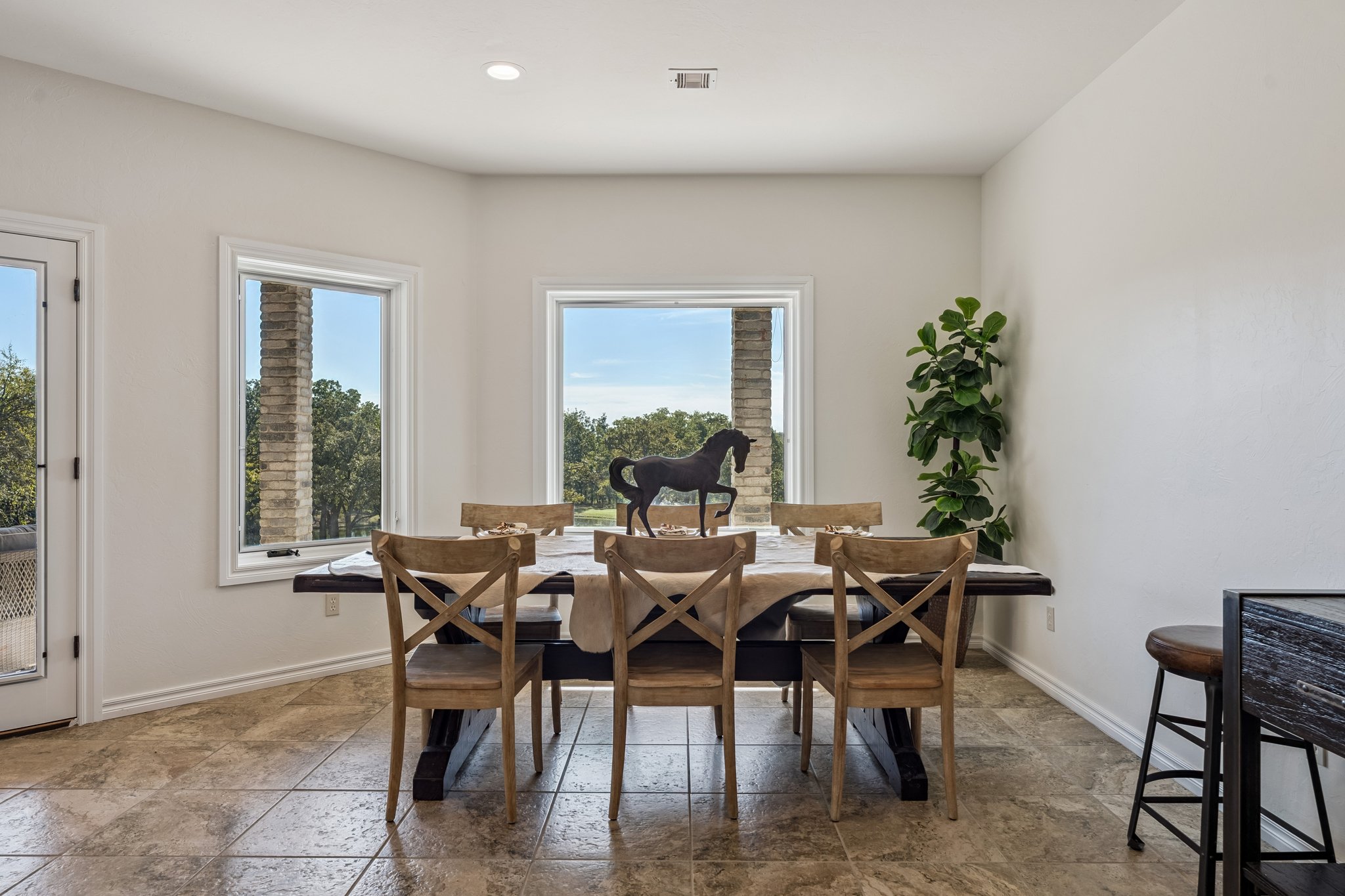 10600 E Covell Rd_019 (2).jpg