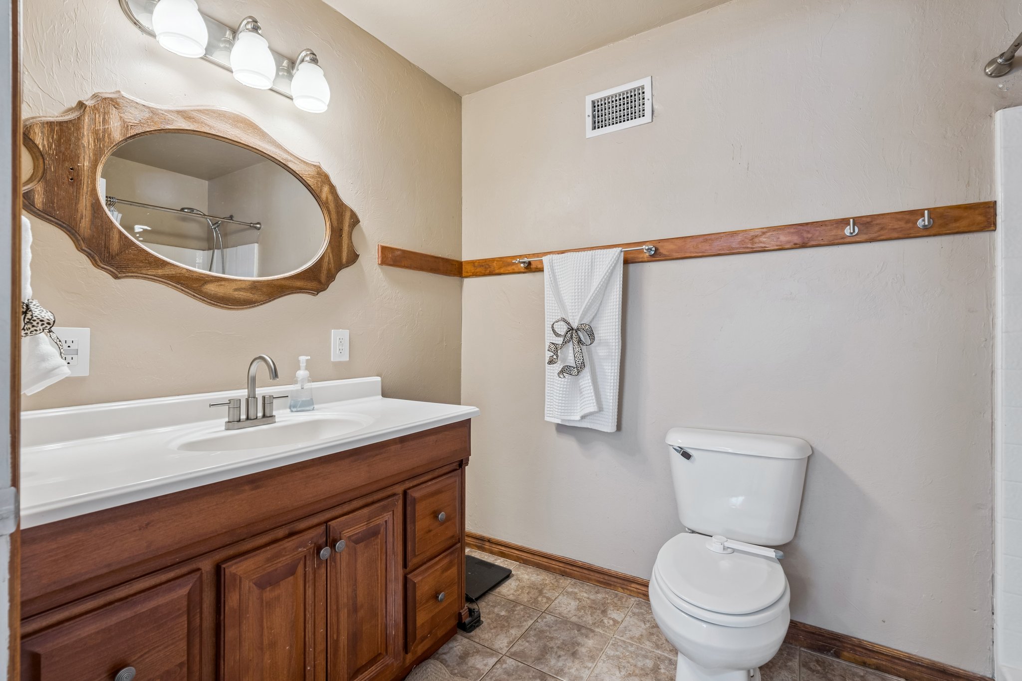 10600 E Covell Rd_029 (2).jpg