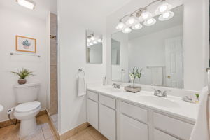 Ensuite Primary Bathroom