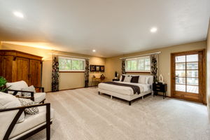 Large Next Gen Bedroom w Deck Access