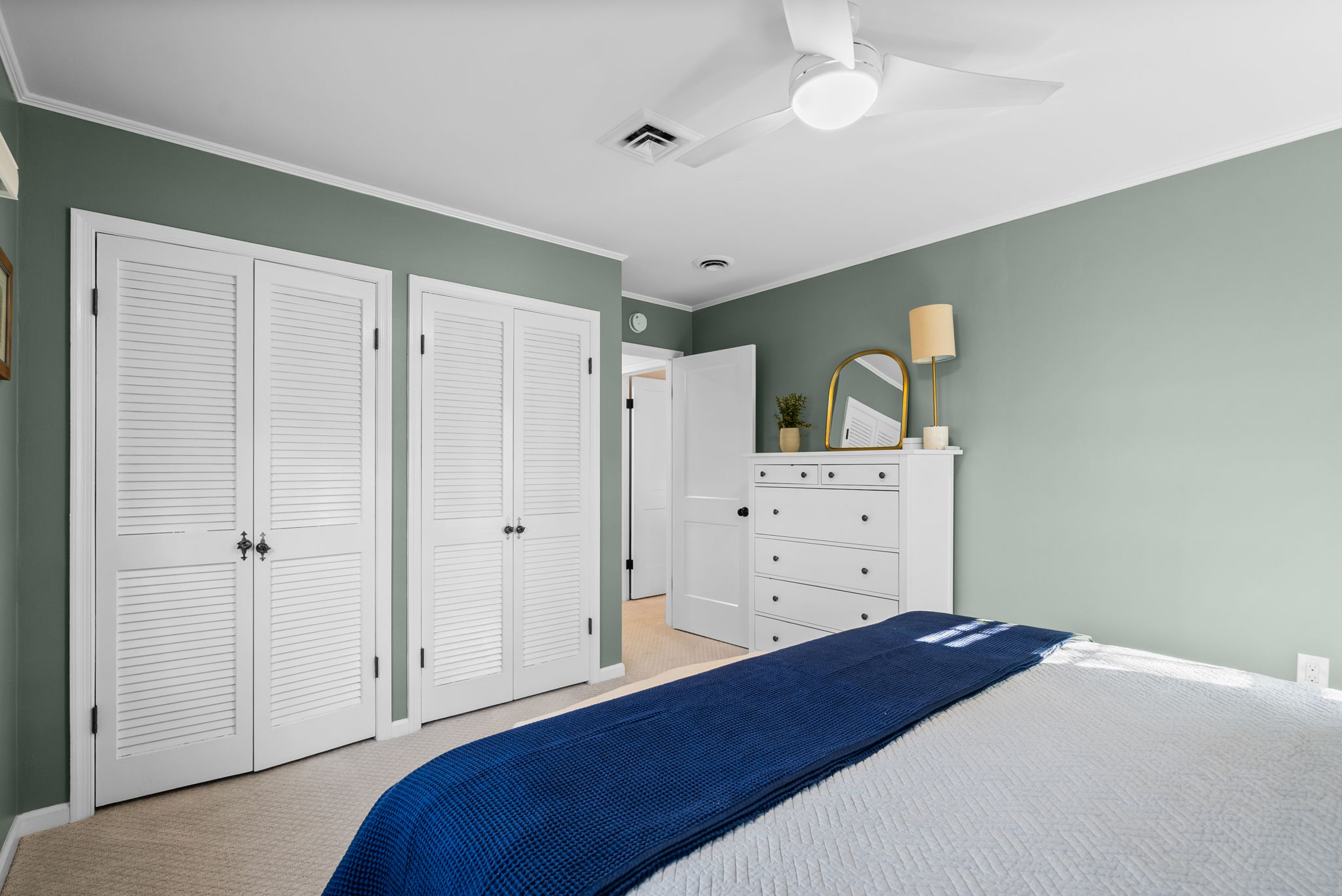 28. 10604 Lorain Ave