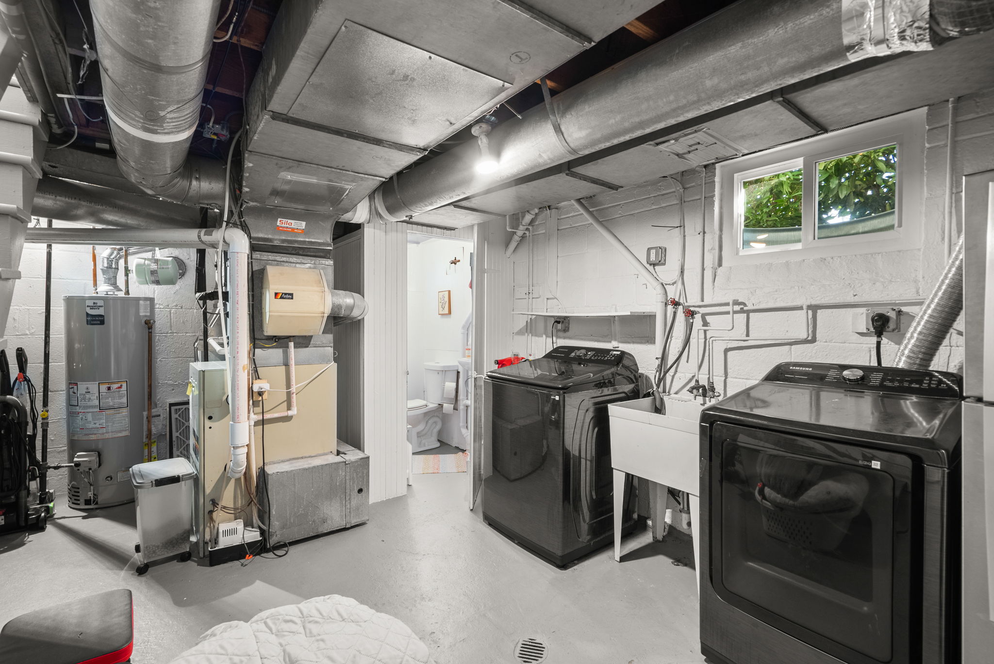 35. 10604 Lorain Ave