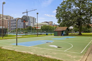 Quincy Park basketball courts