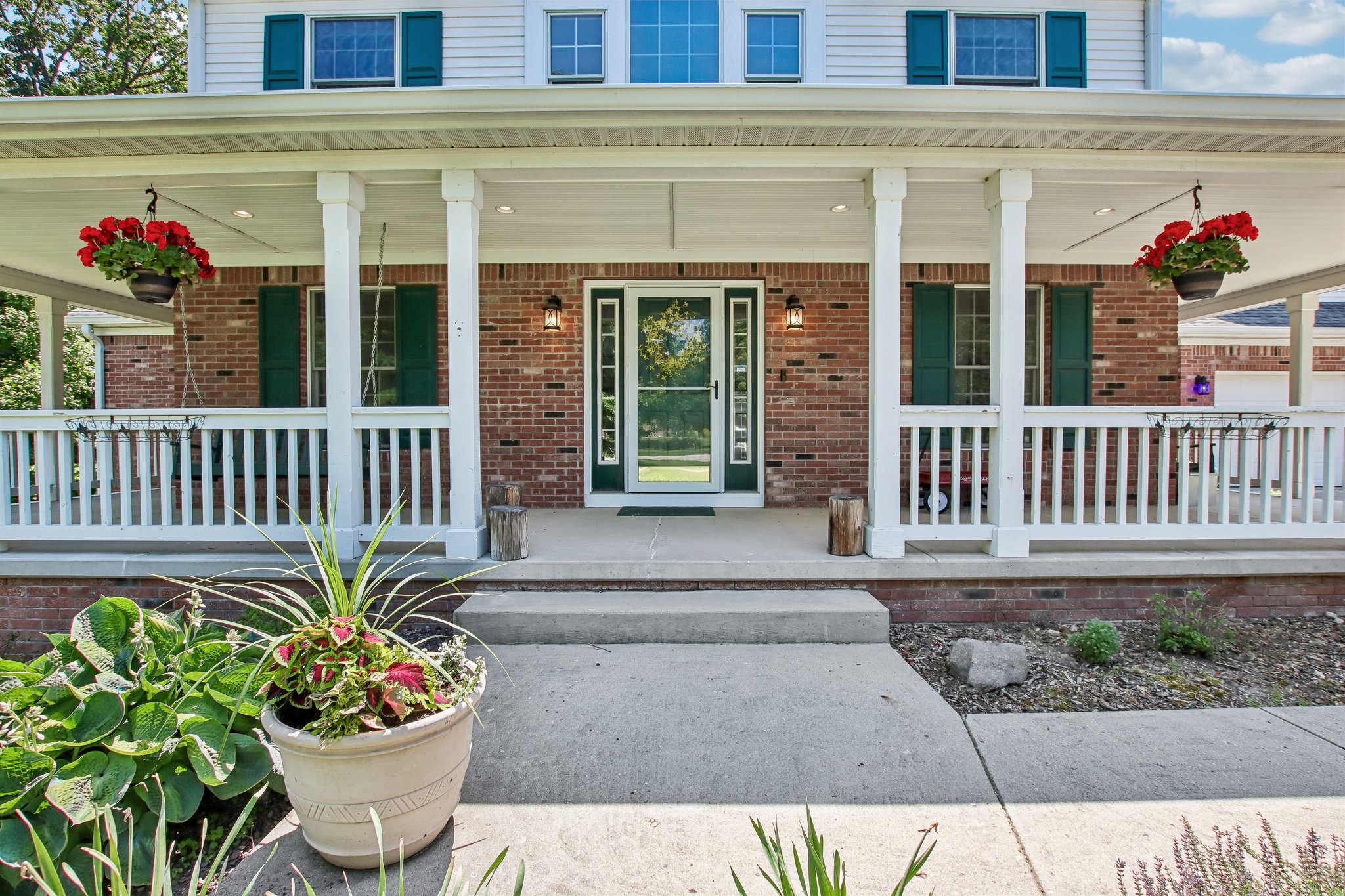 W Cedar Ln-S0706-006.jpg