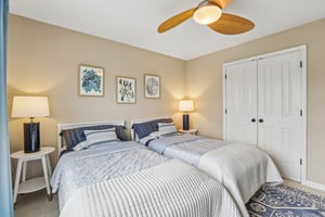 Palomar Dr-S2904-047.jpg