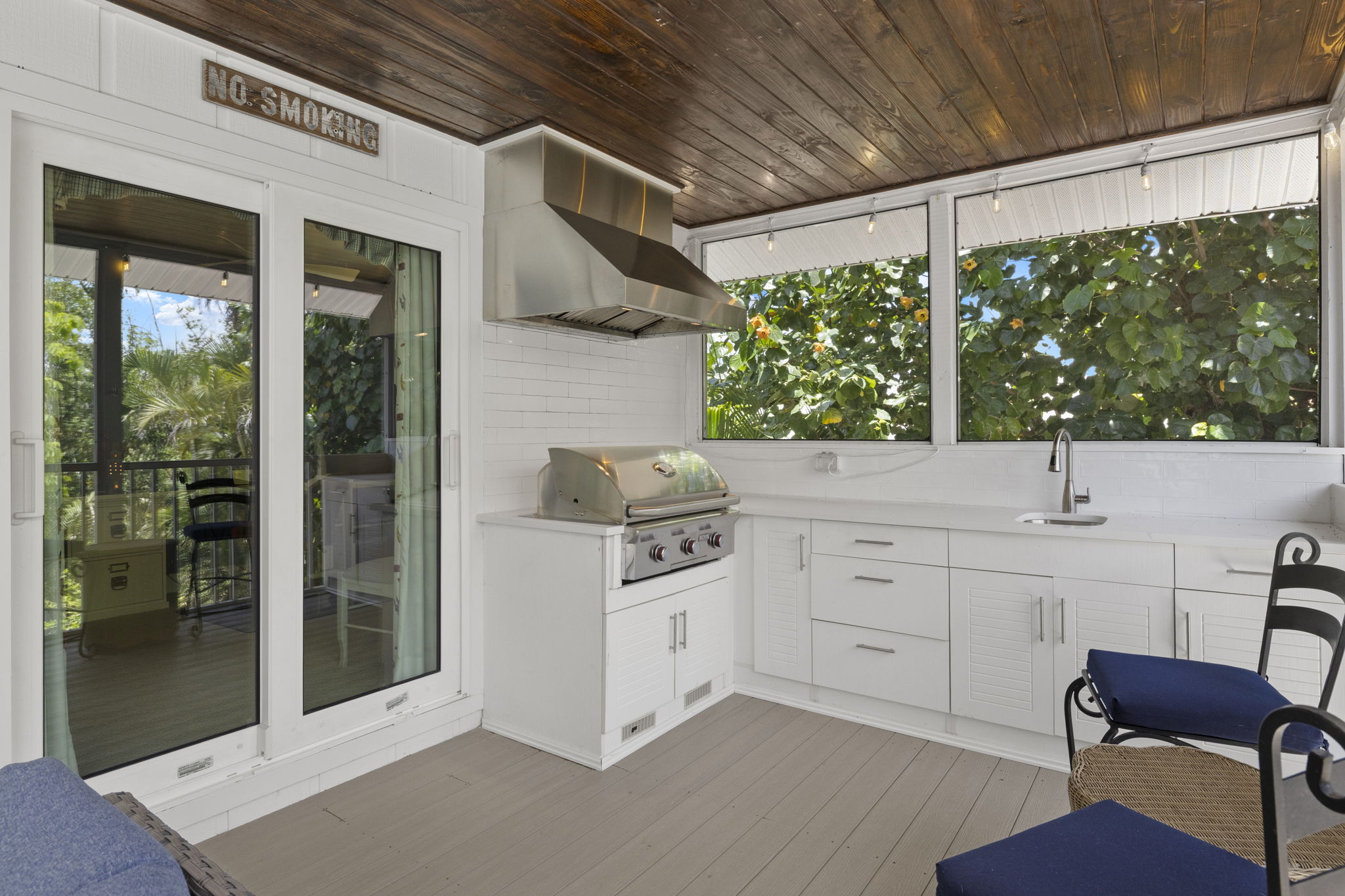 Outdoor Kitchen Grill