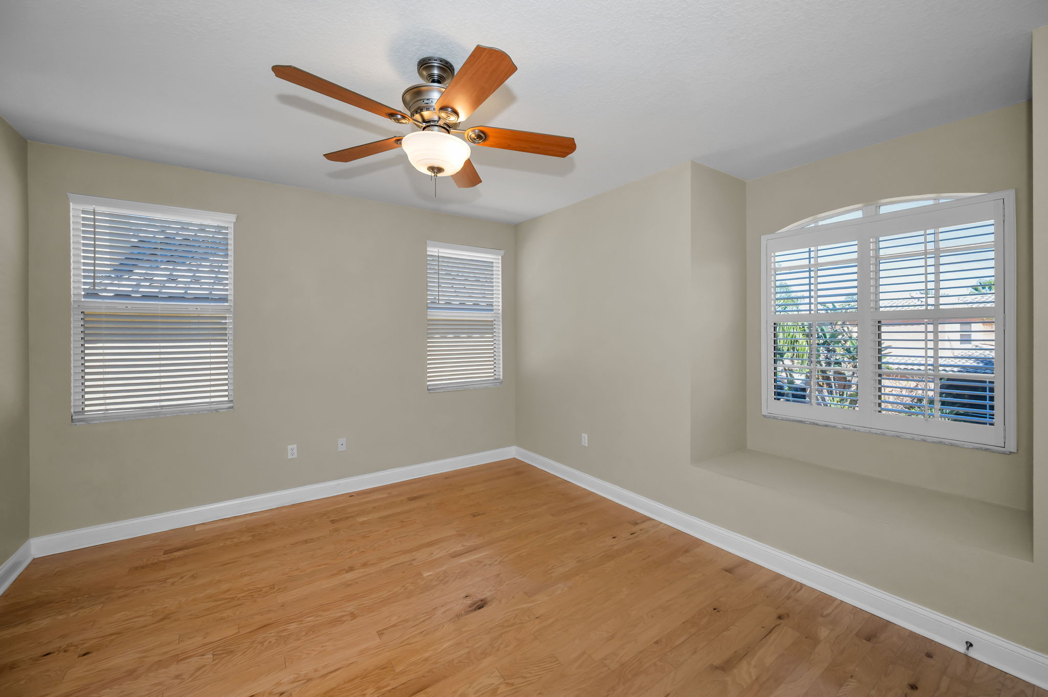 Upper Level Bedroom3