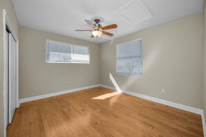 Upper Level Bedroom5