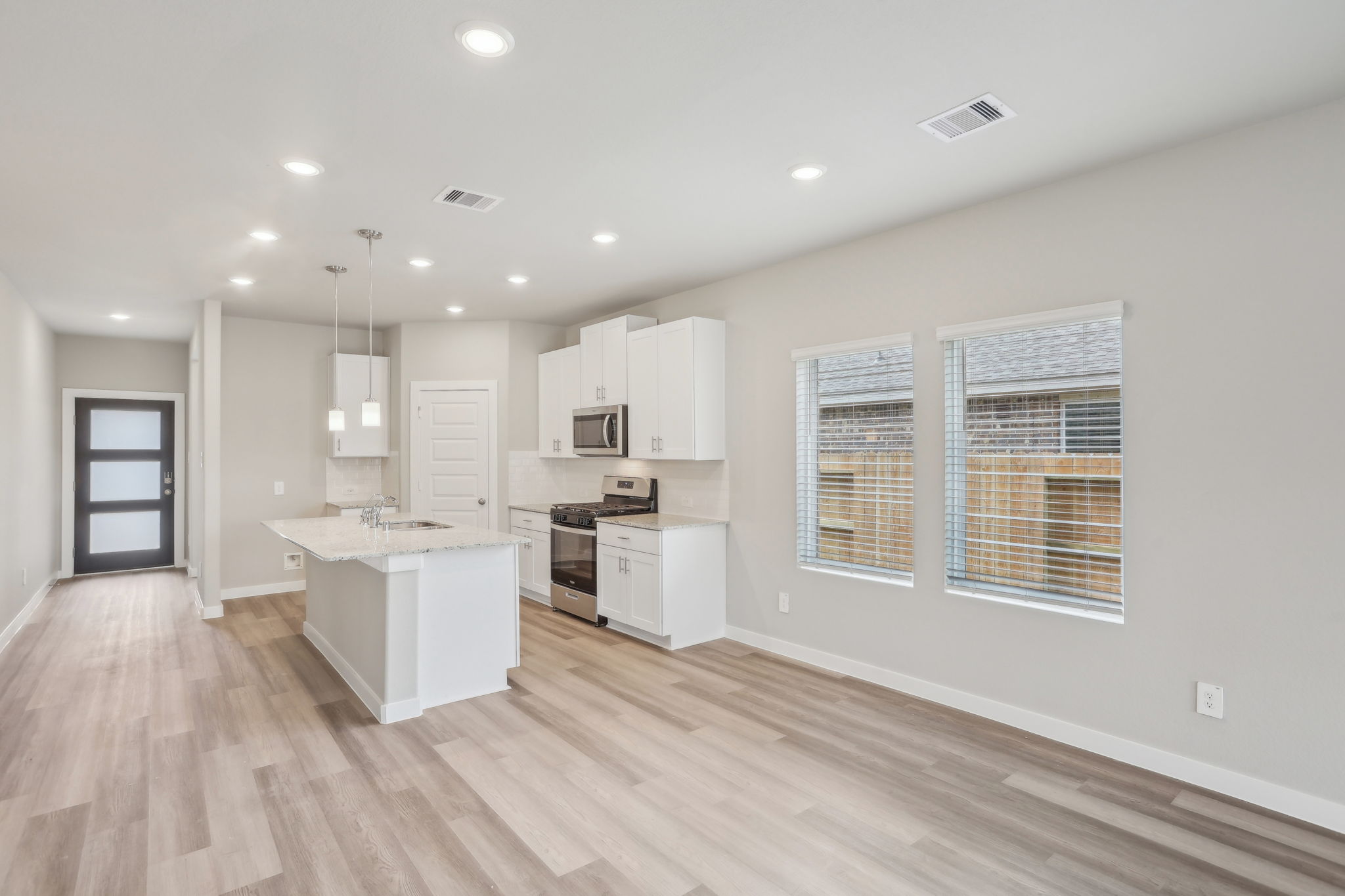 Houston - Central Park Square - 10622 Discovery Ln, Texas City, TX 77591 - 013
