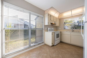Kitchen/Breakfast Area