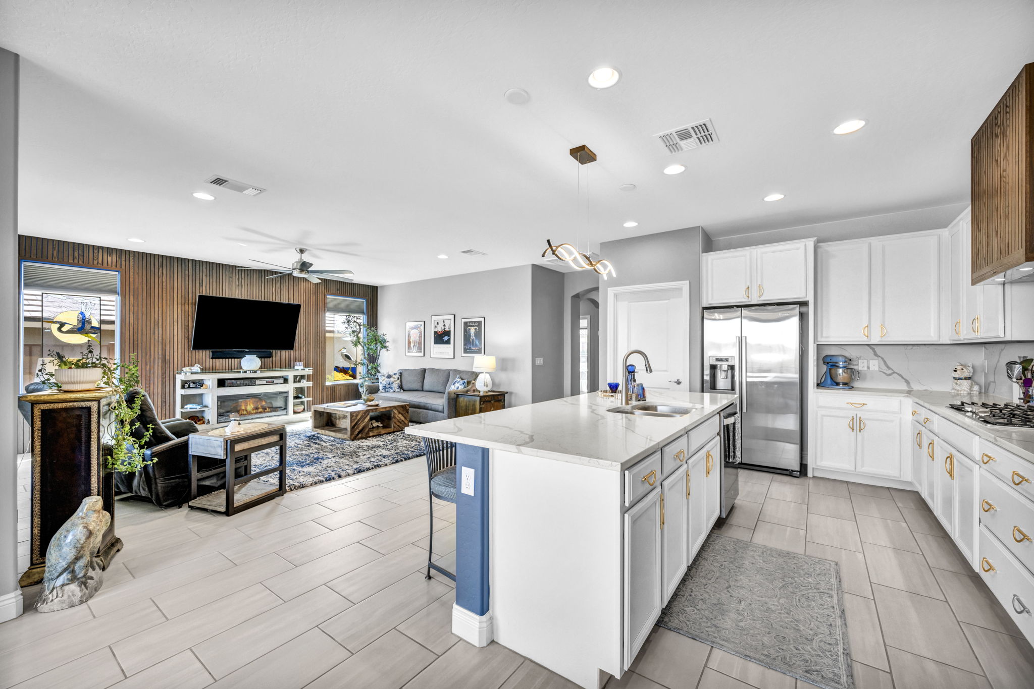  Photo 38