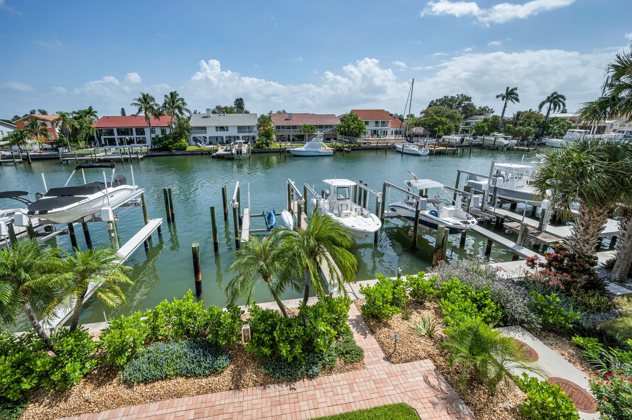 Living Room Balcony5 View