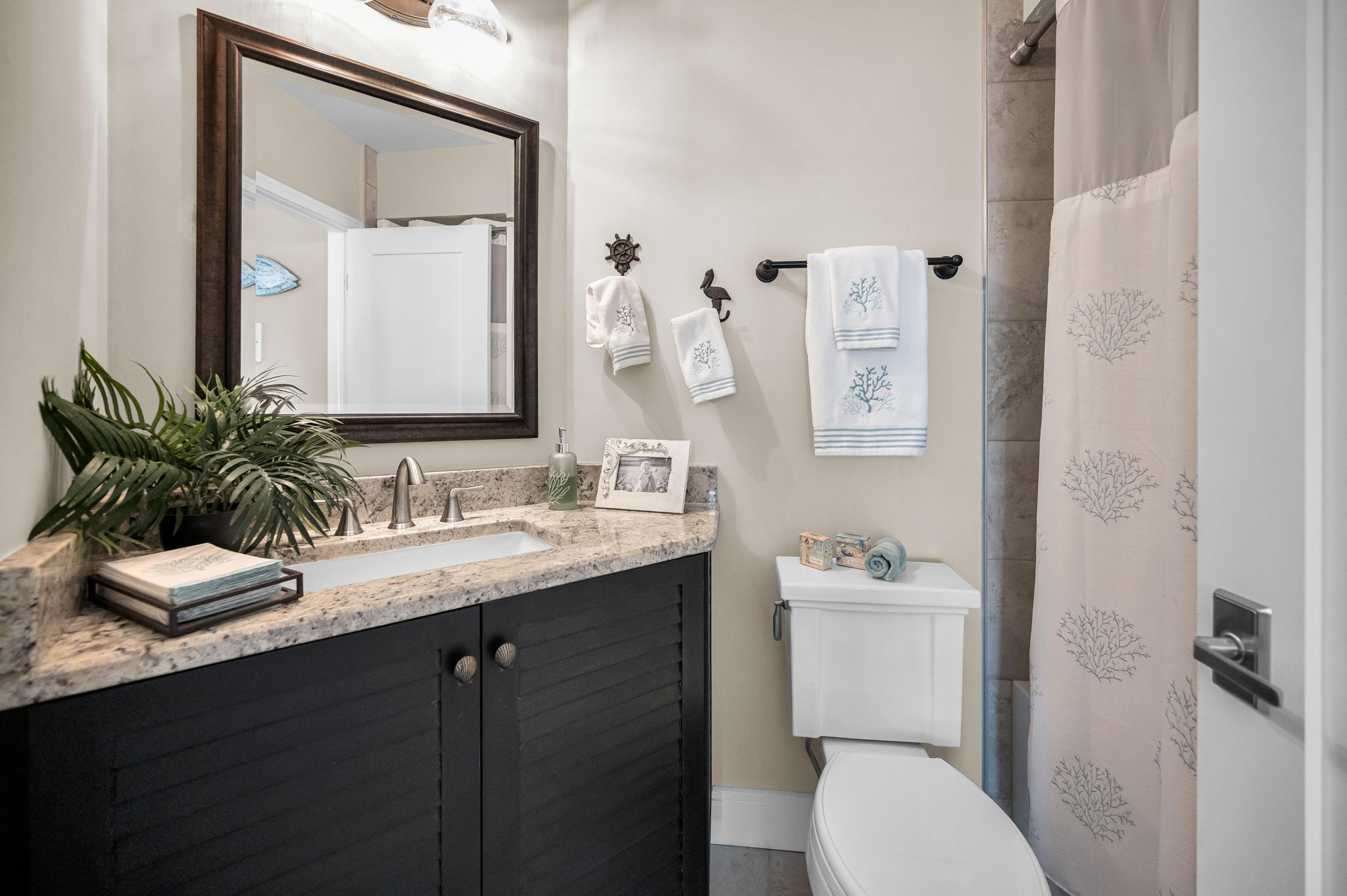 Upper Level Guest Bathroom2