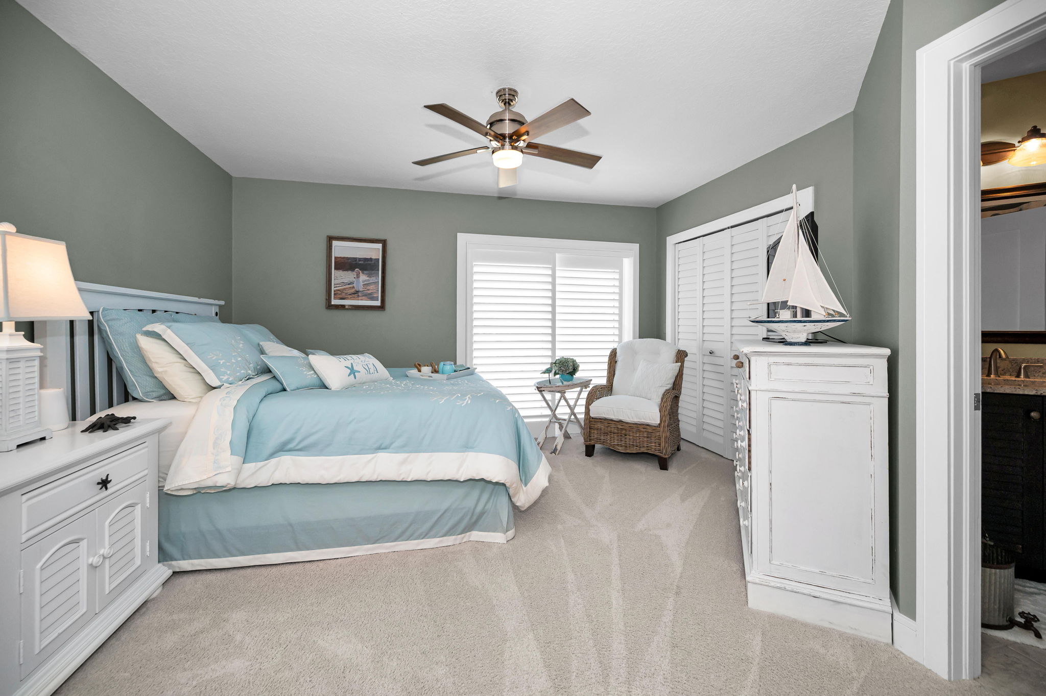 Upper Level Guest Bedroom2b