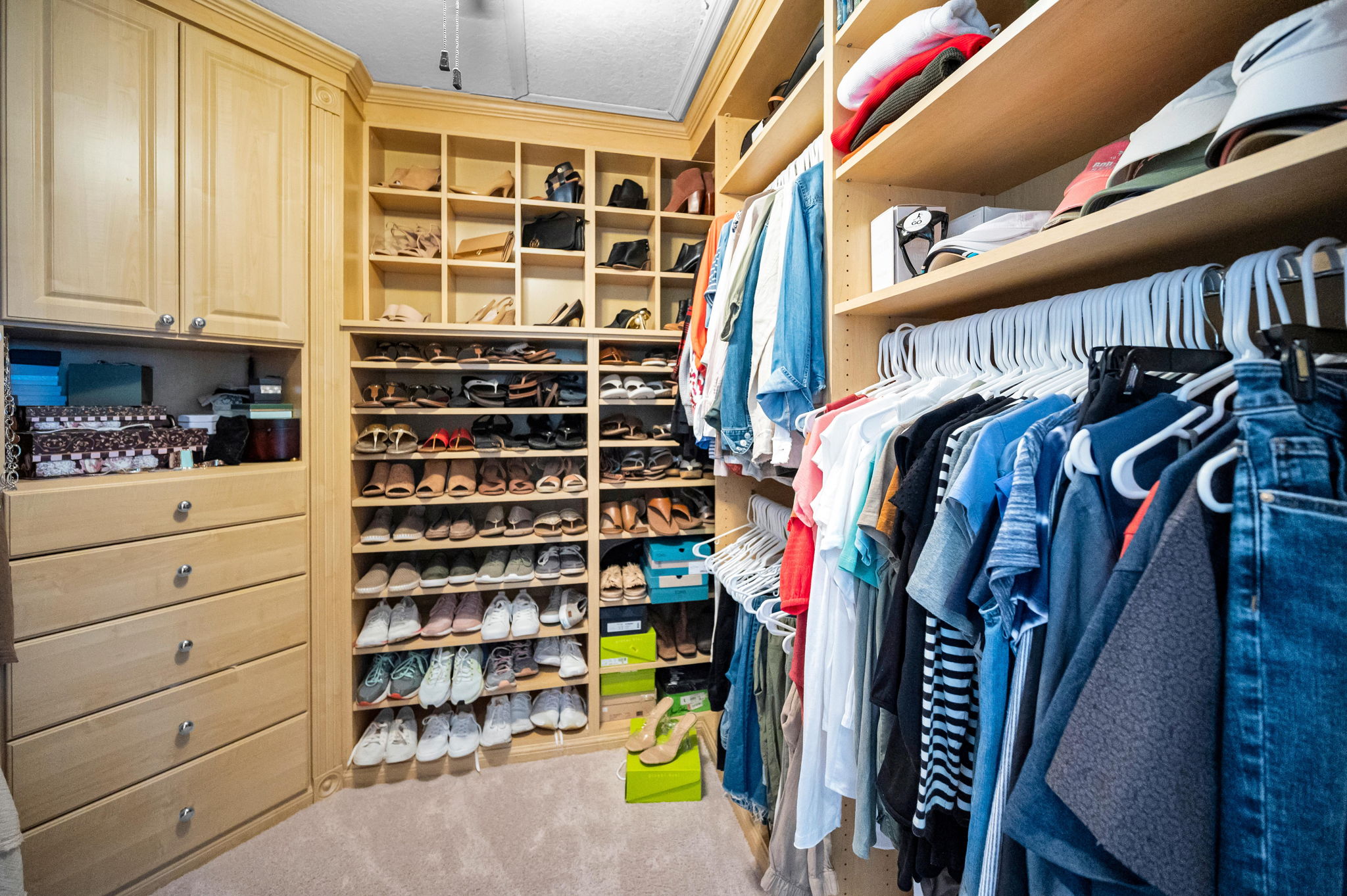 Upper Level Primary Bedroom Walk-in Closet1a