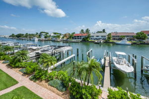 Living Room Balcony2 View
