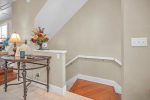 Staircase to Lower Level1a