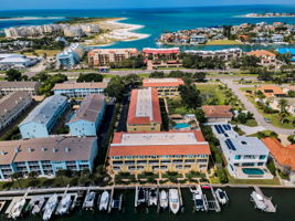 Rear Exterior3 and Boats Slips